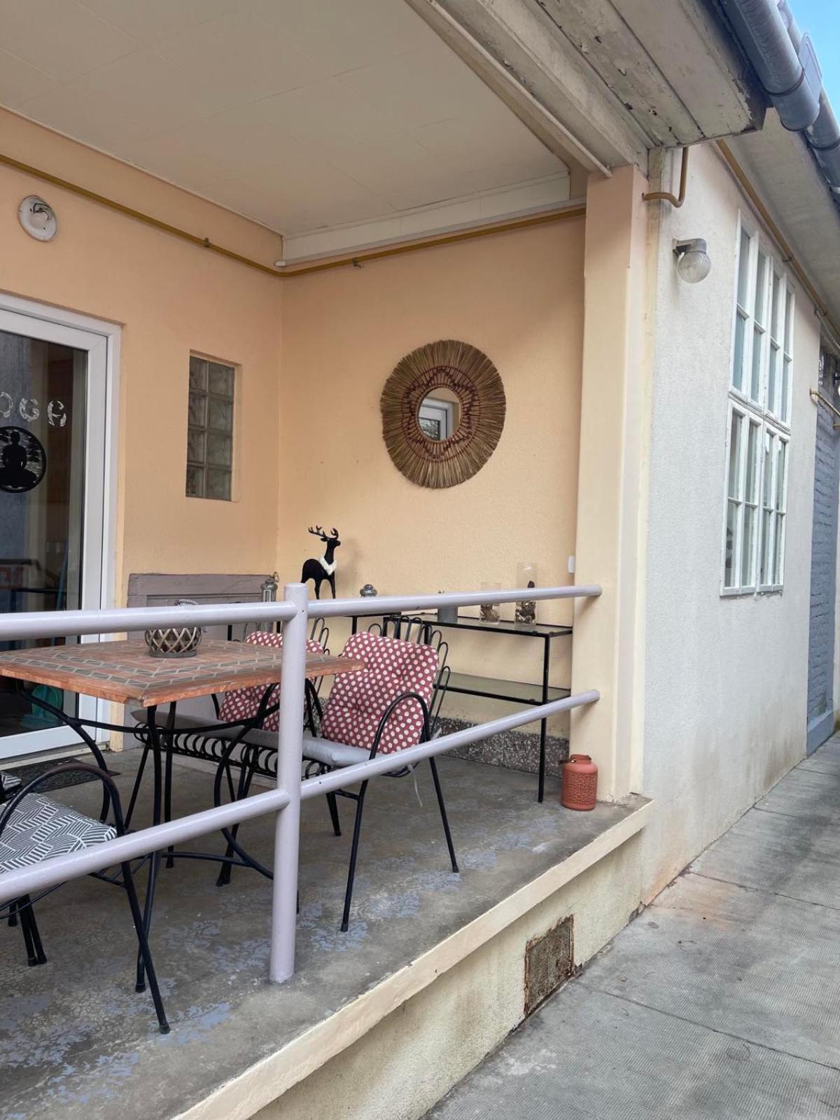 Lennon Apartman Vinkovce Kültér fotó